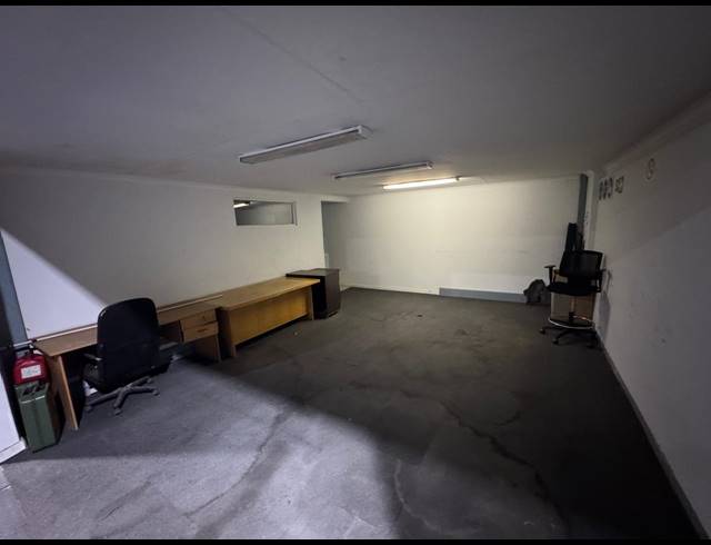 760M² WAREHOUSE FOR SALE IN EASTGATE